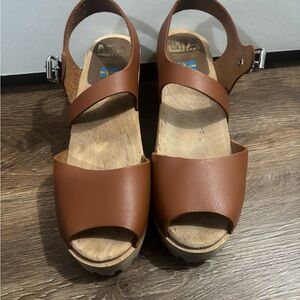 MIA Brown Sandals with Leather upper